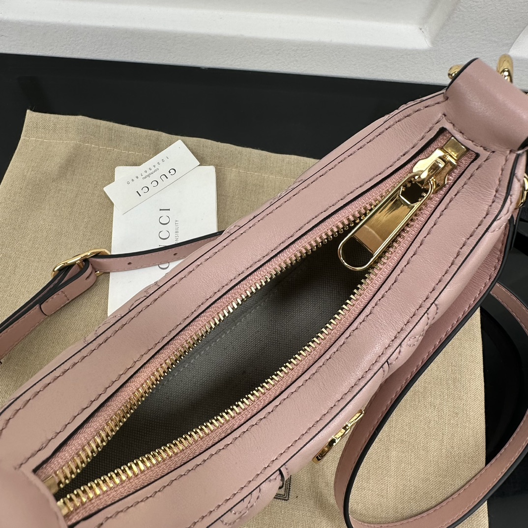 Gucci Hobo Bags